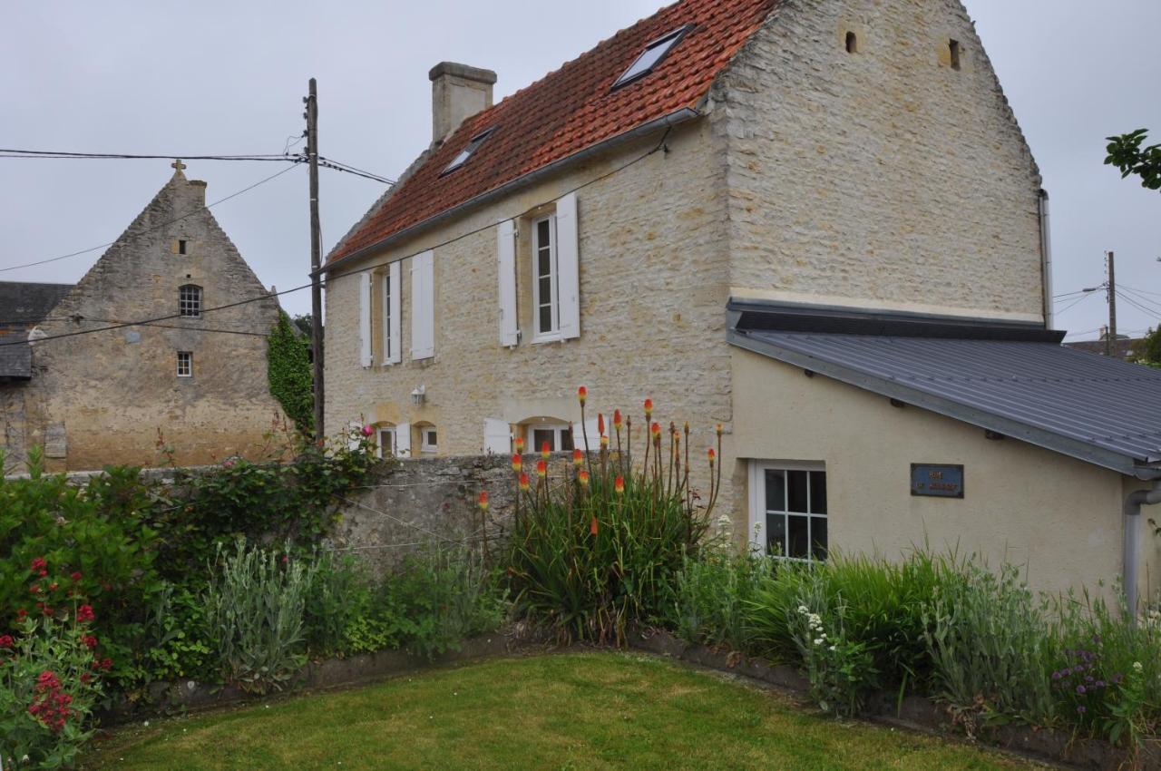 Le Petit Clos Du Bessin Longues-sur-Mer Esterno foto