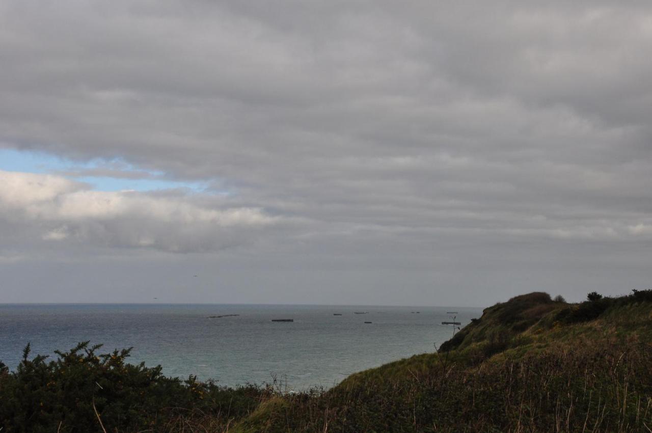 Le Petit Clos Du Bessin Longues-sur-Mer Esterno foto